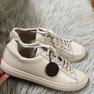 Clae men’s Cream Sneakers